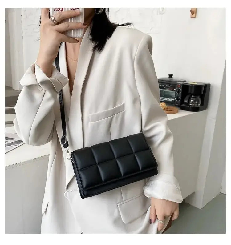 Women's Quilted Leather Crossbody Bag with Chain Strap