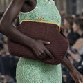 Woven Straw Oversized Frame Clutch – Elegant Vintage Kiss-Lock Shoulder Bag